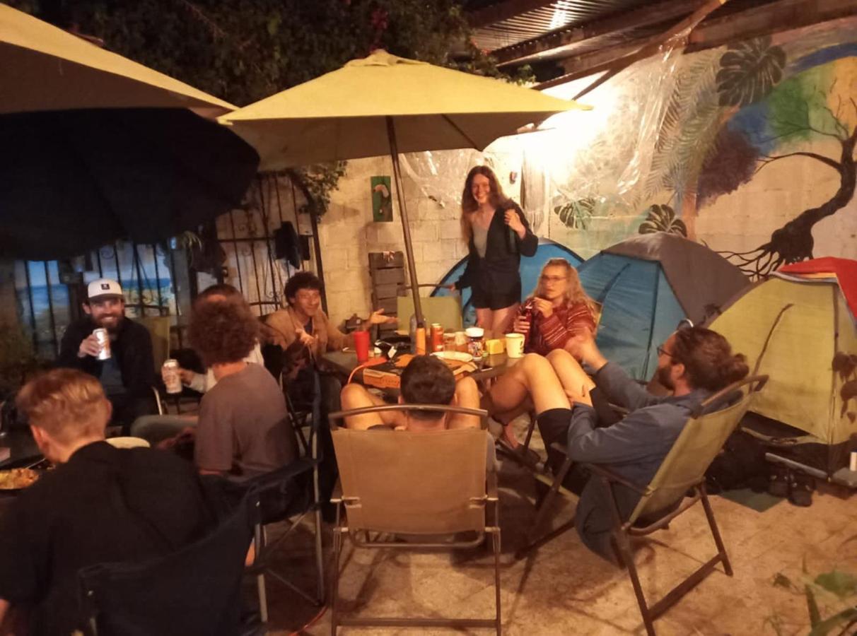 La Gaceta Camping Hotel Antigua Bagian luar foto